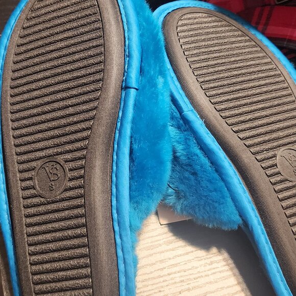 Victoria secret slippers - Picture 2 of 2